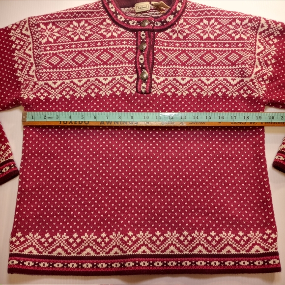 L.L.Bean Snowflake Quarter 3 Button Sweater Sz Large Regular - Picture 7 of 8